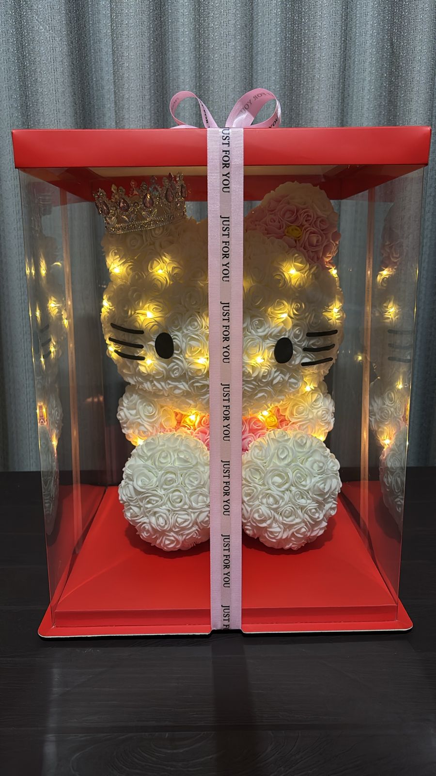 Hello Kitty de Rosas Eternas