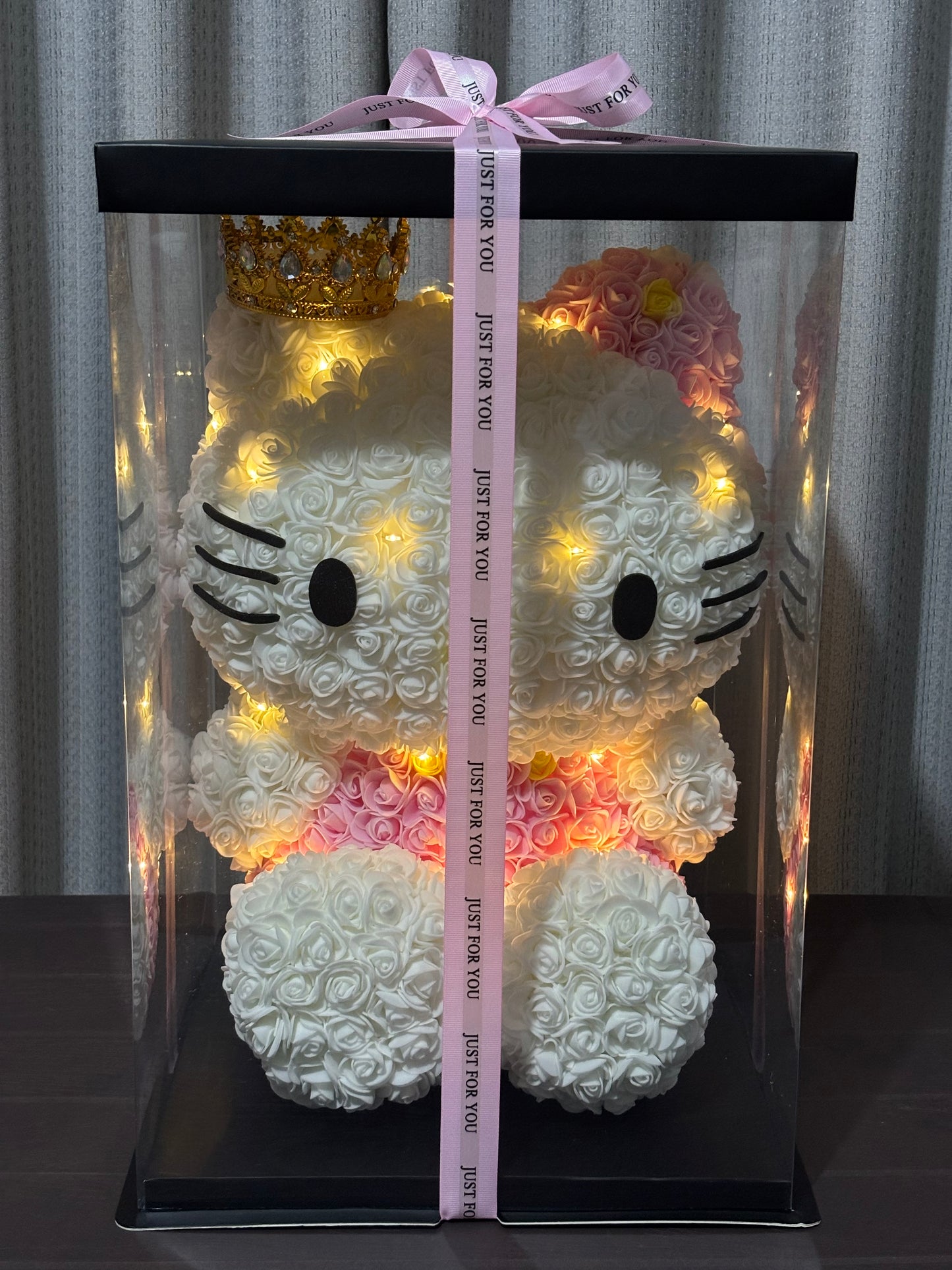 Hello Kitty de Rosas Eternas